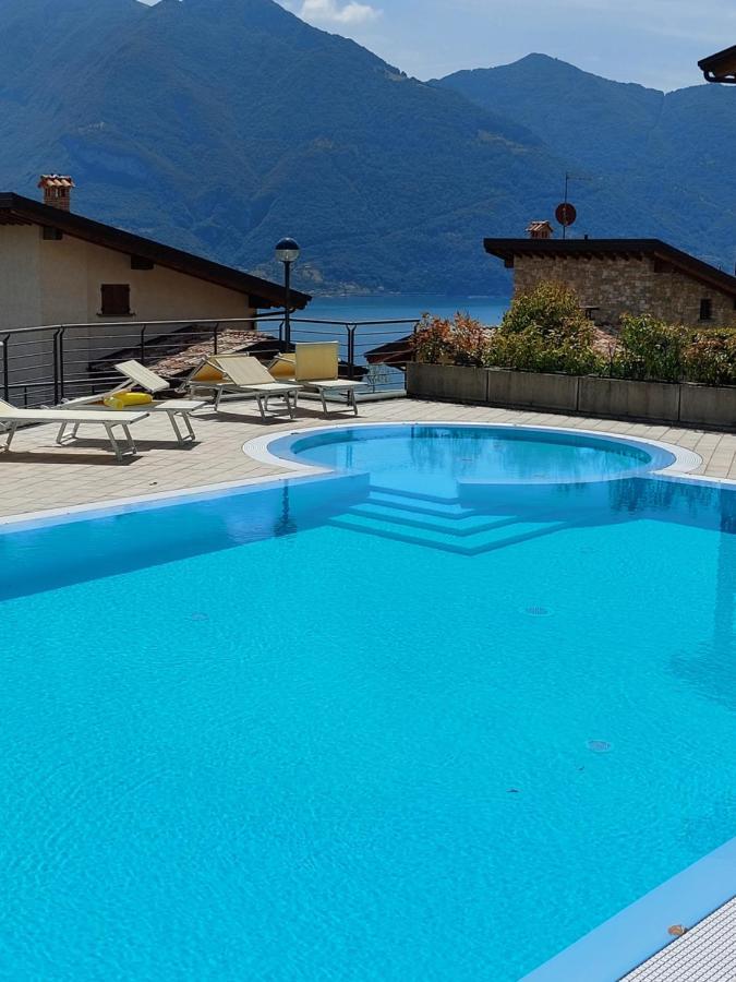 Iseo Lake Villa Con Vista Lago E Piscina Costa Volpino Luaran gambar