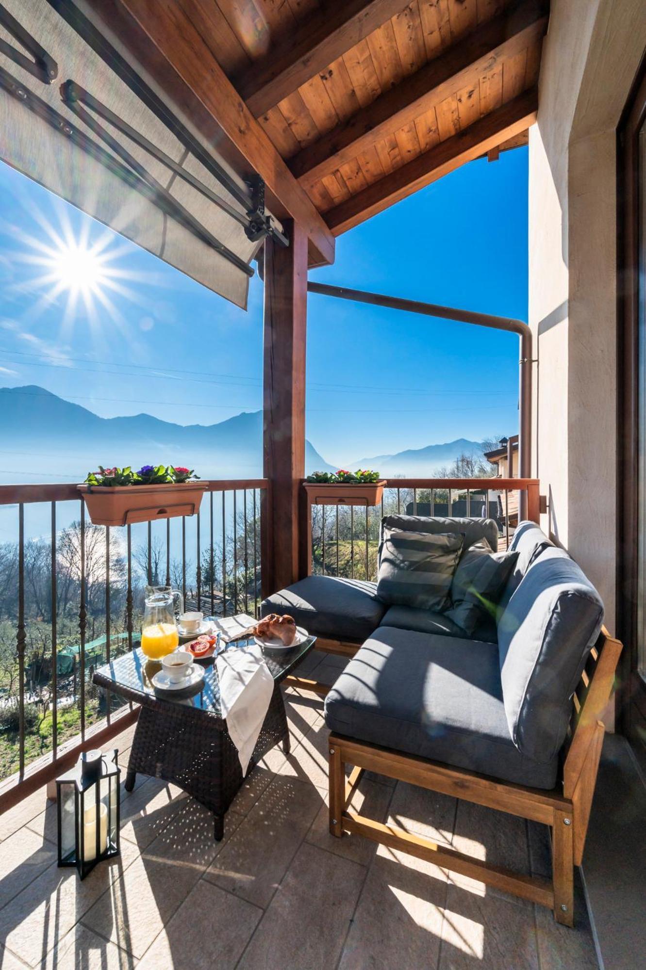 Iseo Lake Villa Con Vista Lago E Piscina Costa Volpino Luaran gambar